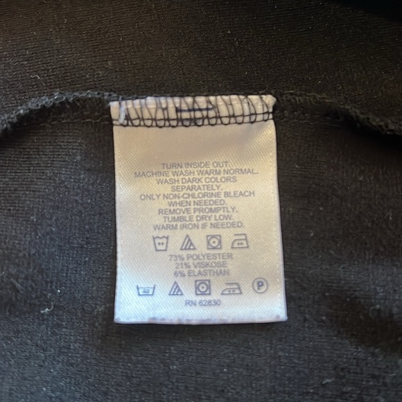 Lands End black skirt, stretchy, comfy - Picture 5 of 6